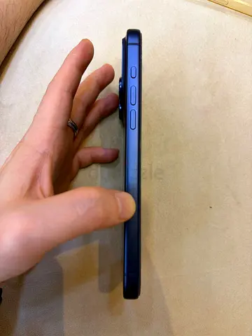 Brand new iPhone 17 Pro Max 512GB.
Activated less than 50 days ago.
No scratches or dents, in like-n