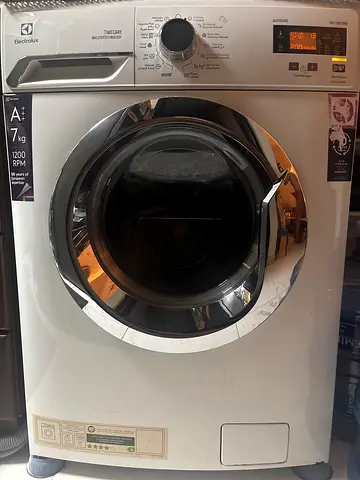 Electrolux 7kg washing machine.