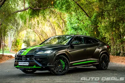 2025 Lamborghini Urus SE  Hybrid | Brand New | Best in Class | Carbon Fiber Interior