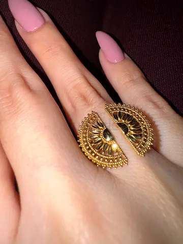 18 KT GOLD Ring