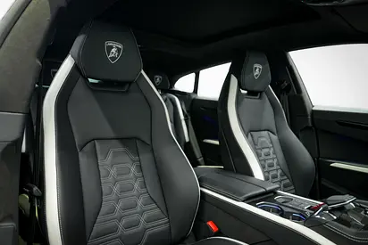 2025 Lamborghini URUS 缩略图 11