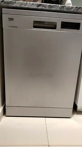 Beko Dishwasher large excellent condition