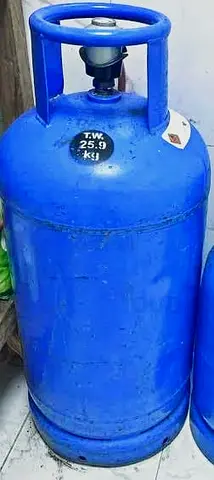 Gas cylinder large