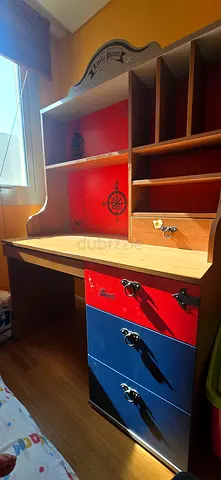 Charming Childrens Study Desk with Colorful Drawers