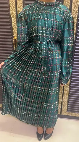Elegant Green Pleated Dress