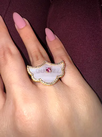 18 KT Gold Ring - Mother of Pearl