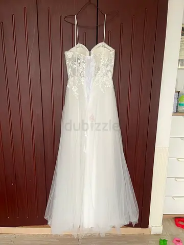 Elegant White Wedding Dress/ Gown