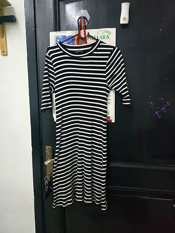 Casual Black and White Striped Dress