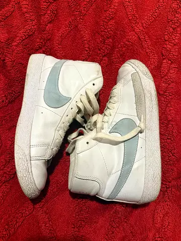 Nike vintage high tops