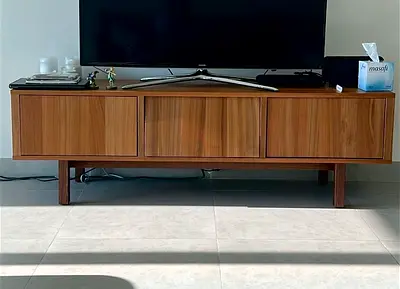 Stylish Wooden Entertainment Center TV table stand