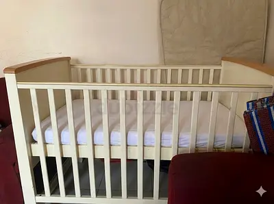 Elegant Wooden Crib for Your Baby