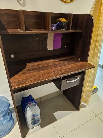 Simple and Functional Study Table