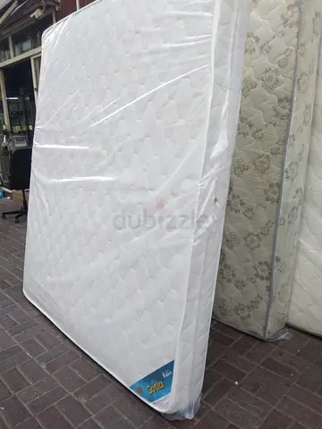 180x200cm King size mattress.  Same day delivery available