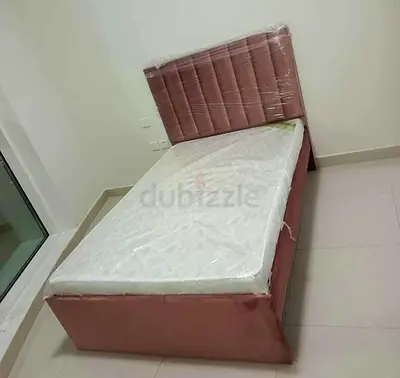 Double bed selling New