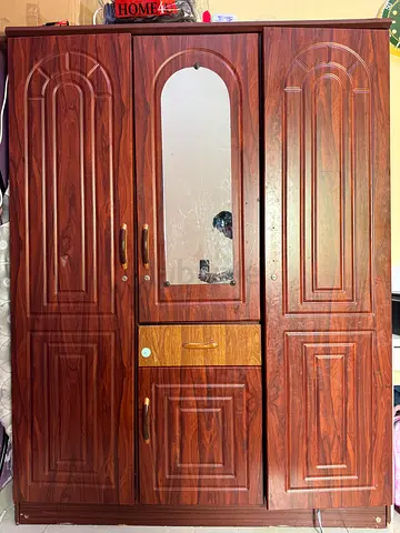 3 door cupboard
