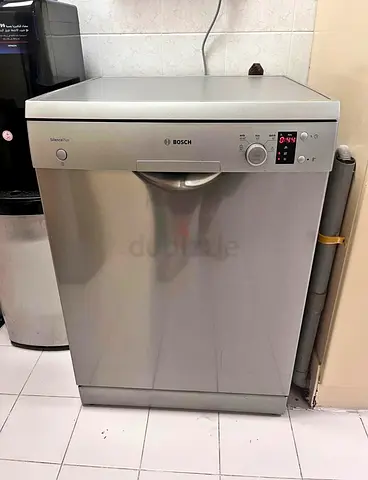 Bosch 12 Place Settings 5 Programs Free Standing Dishwasher Silver SMS50D08GC