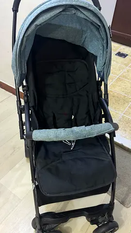 Light weight baby stroller for less than 3.5 years.