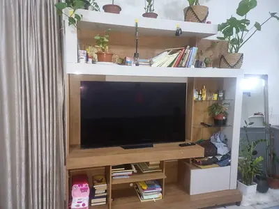 Spacious TV Stand / Media Unit – Large Storage – AED 200