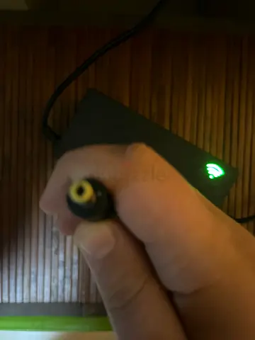 � شاحن سكوتر كهربائي – جودة عالية   شاحن عملي وآمن للسكوترات الكهربائية  لمبة LED توضح حالة الشحن