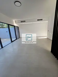 🏡Modern 3BR Middle Townhouse for Rent