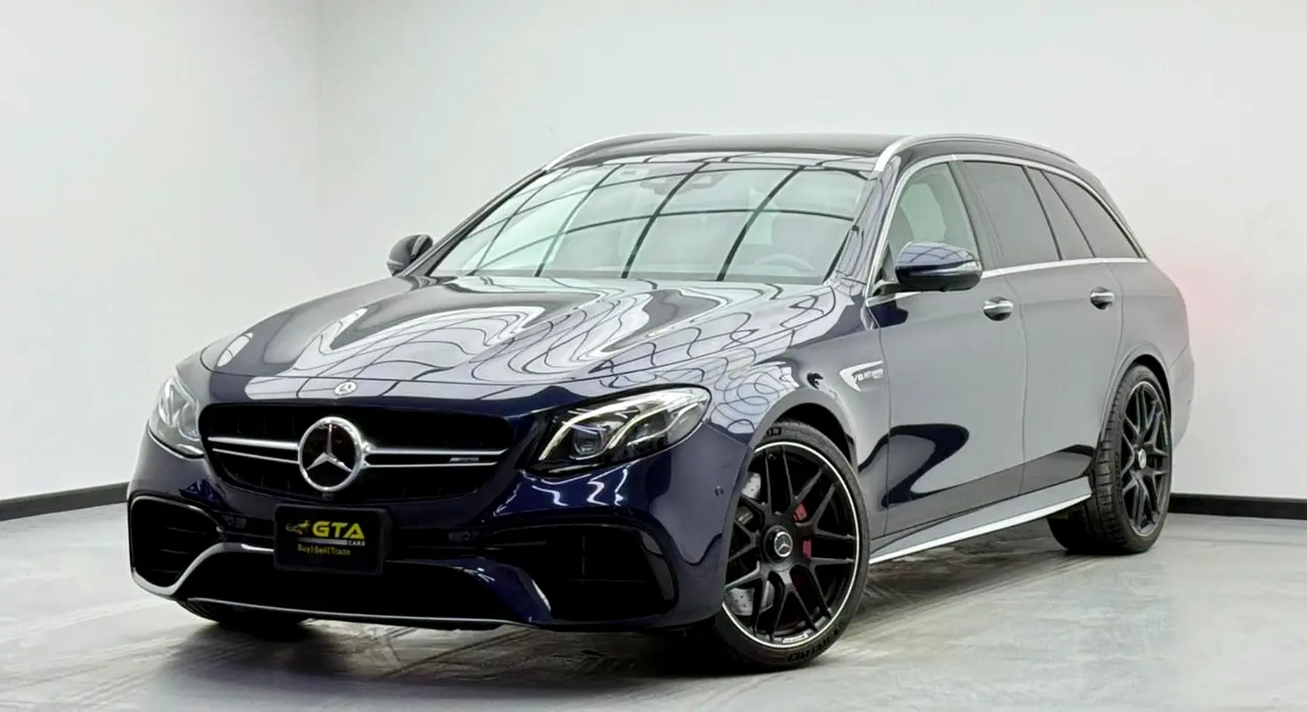 Mercedes-Benz E-Class 2021 — photo 1 of 18