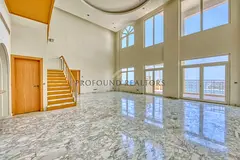 Royal Penthouse I 360 Views I Vacant I 3 Parkings
