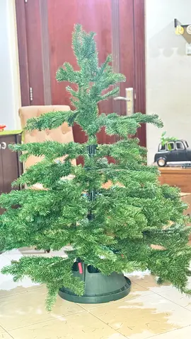 Decorated Artificial Christmas Tree with 240cm in Great Condition..suitable for villa