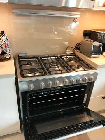 Bosch new model full gas cooker very good working new model 90/60cm