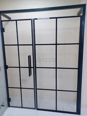 Glass sledding door