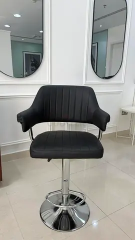 BRAND NEW 5 BAR CHAIRS