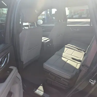 2022 GMC YUKON — фото 9