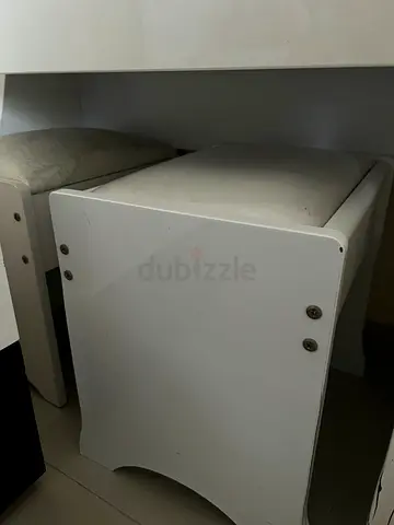 BEDROOM CHAIR FOR SALE