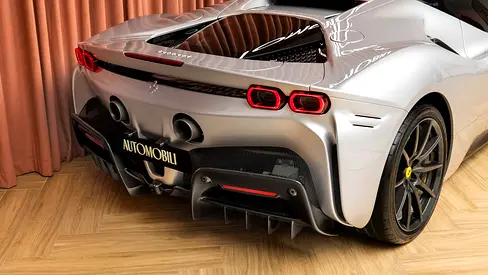 2021 Ferrari SF90 STRADALE — фото 9