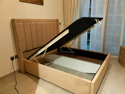 Elegant Upholstered Storage Bed with Lift-Up Mechanism
