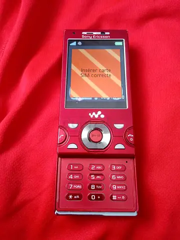 Sony Ericsson W995