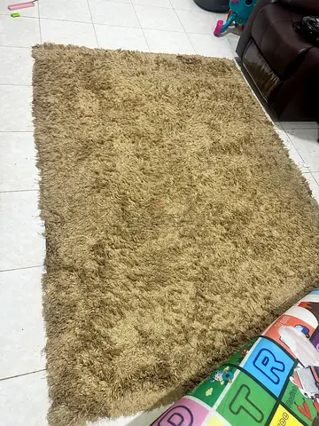 Carpet Shabby Rug like New for sale