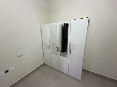 Stylish and Practical White Wardrobe with Mirrors