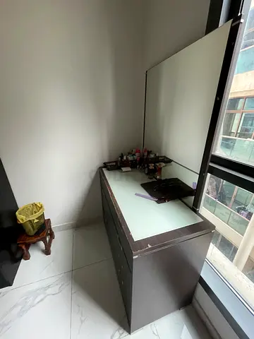 Stylish Space-Saving Dressing Cabinet with Mirror
