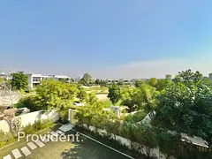 Vacant | Single Row | Facing Park