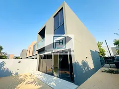 Elegant 3-Bedroom Townhouse in Robinia, Masaar – Ready to Move In!