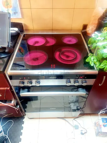 Brand Siemens 60×60 cm 4 Eyes Full Electric Ceramic Cooker Range