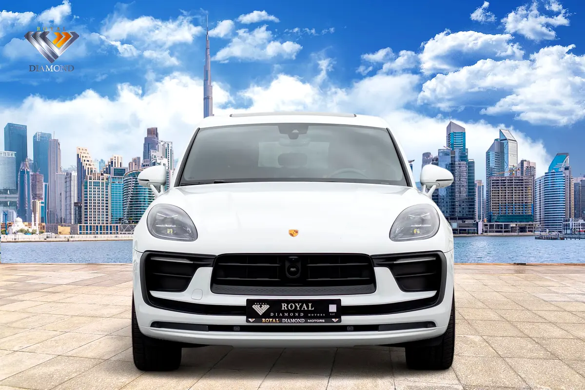 Porsche Macan 2023 — photo 1 of 14