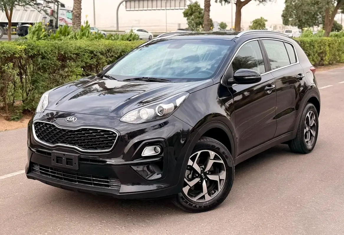 Kia Sportage 2021 — photo 1 of 12