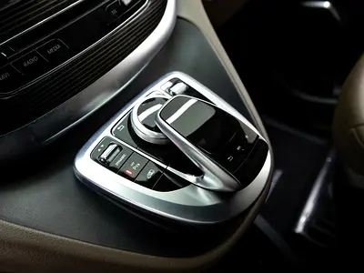 صورة مصغرة 12 لـ 2020 Mercedes-BENZ V-CLASS