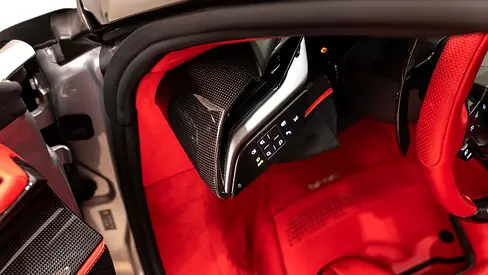 2021 Ferrari SF90 STRADALE — фото 16