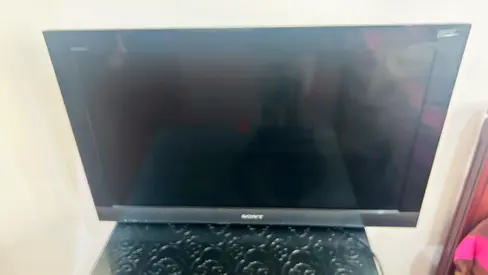 Sony Flat Panel TV for Sale Bravia working little problem