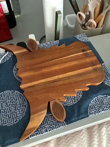 Cheese cutting board