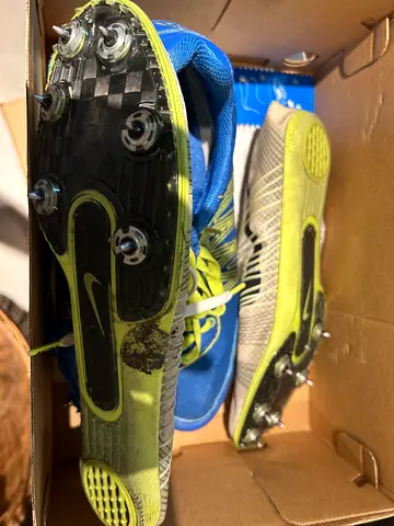 Set of two studded shoes for track and field