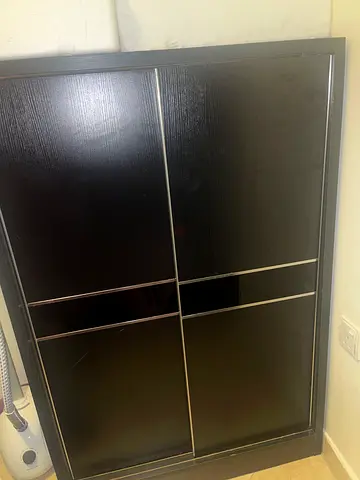 Shoe cabinet خزانةًأحذية