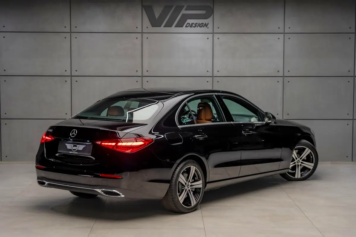 Mercedes-Benz C-Class 2025